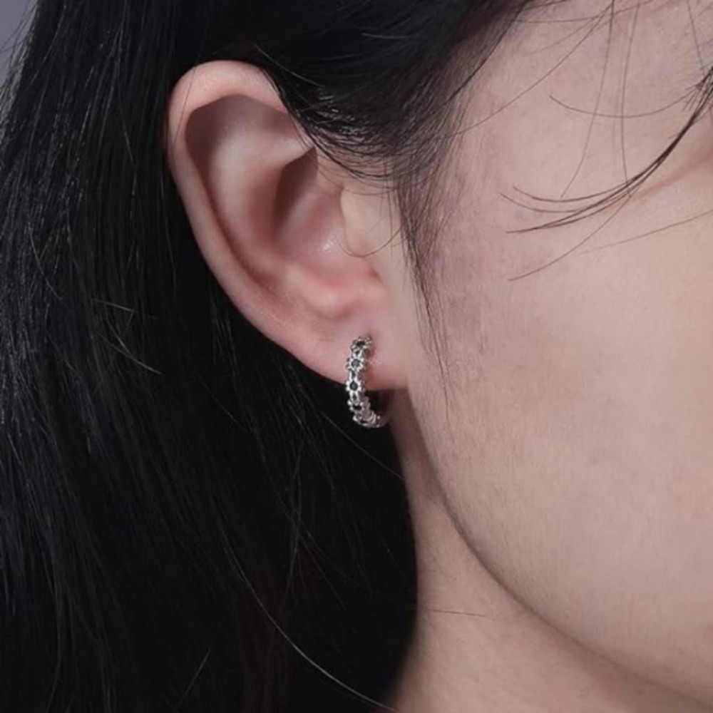 Women's Vintage Copper Hoop Earrings with Daisy and Black Stone Flower